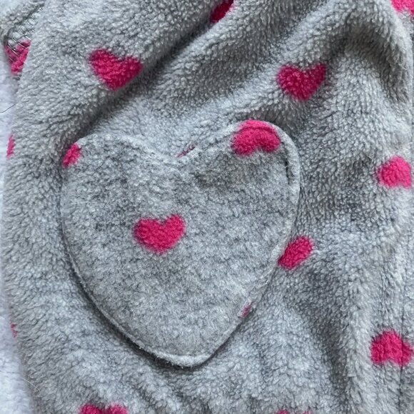 Carter’s Baby Vest Size 6M | GUC Grey Fleece Heart Print Sleeveless Jacket - Picture 7 of 16